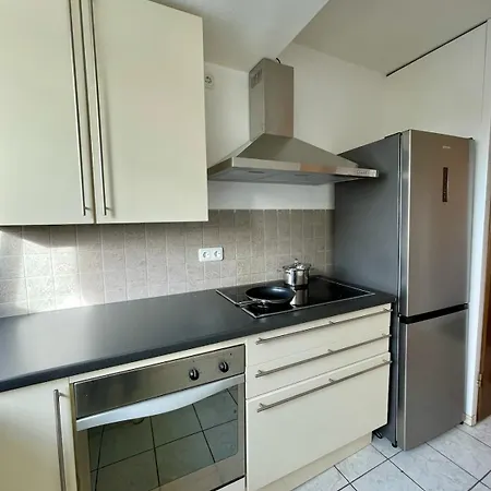 - Naehe Chio Aachen Херцогенрат