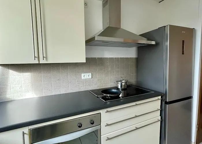 - Naehe Chio Aachen 黑措根拉特